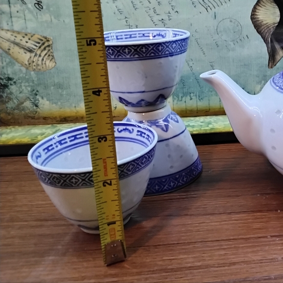 VINTAGE CHINESE RICE PATTERN PORCELAIN TEAPOT & 3 CUPS BLUE & WHITE CHINA - Picture 15 of 16